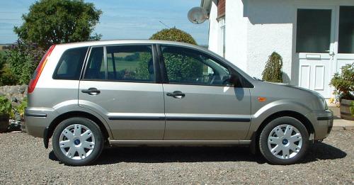 FORD FUSION.jpg